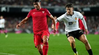 Equipes chegam separadas por dois pontos e duelam no Mestalla para se afastar da zona de risco na 15ª rodada do Campeonato Espanhol.