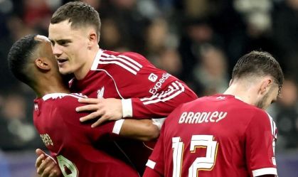 Liverpool x Leeds hoje pela Premier League: horário e escalações