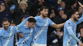 Blues com alvo europeu e Citizens na caça ao título se enfrentam neste domingo (12), às 12h30, no Stamford Bridge, pela 32ª rodada da Premier League 2025/26
