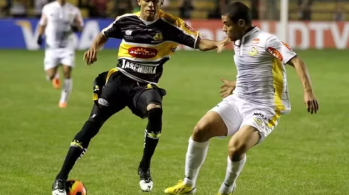 Dois candidatos ao acesso direto se enfrentam no Heriberto Hülse em duelo que pode mexer no topo da tabela da Série B.
